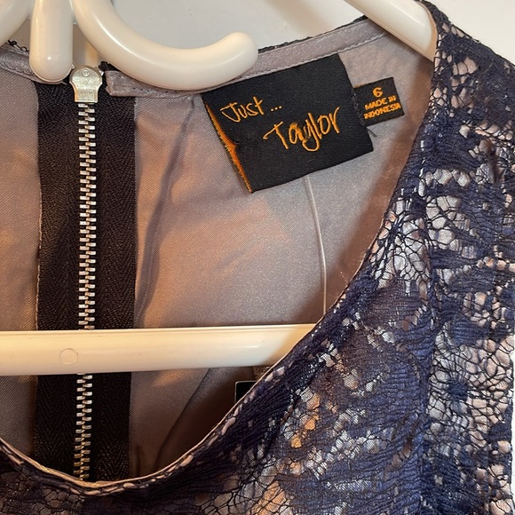 BNWT Navy Blue lace dress. Size 6 - Picture 4 of 4